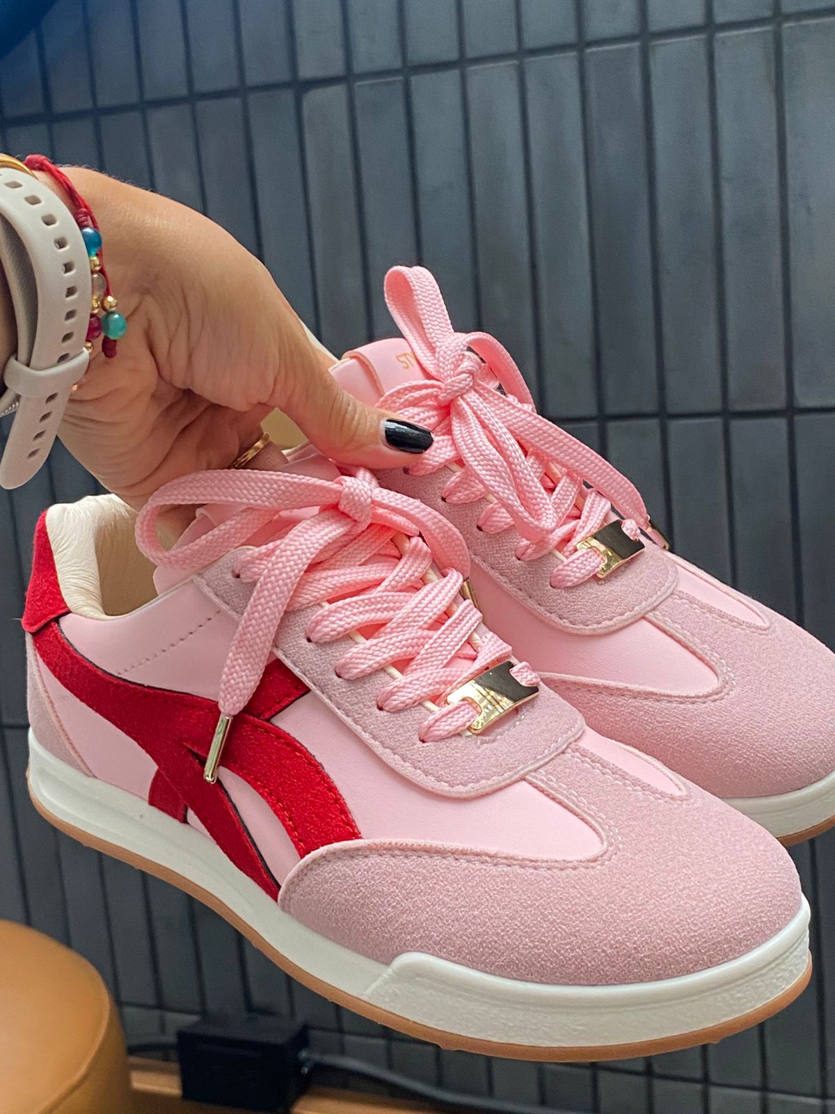 Tenis Rosa & Rojo Edición Especial